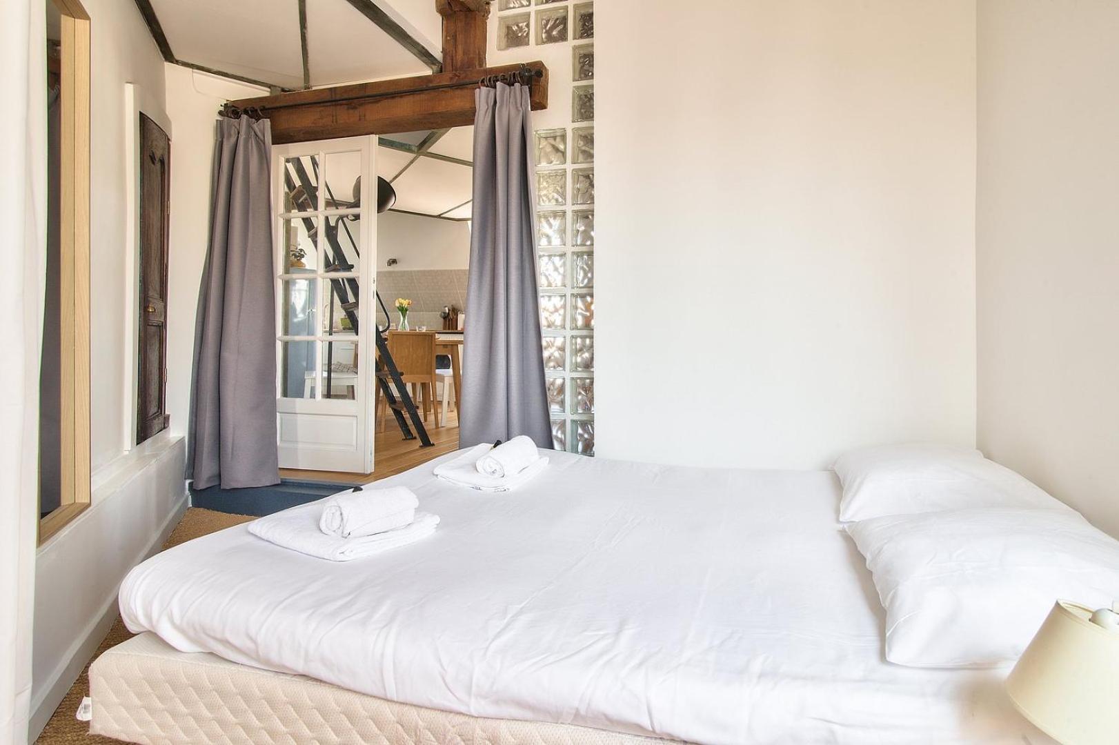 Guestready - Bright And Chic In The 20th Arr. * Parijs
